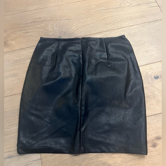 Vici Leather Miniskirt - Picture 3 of 3